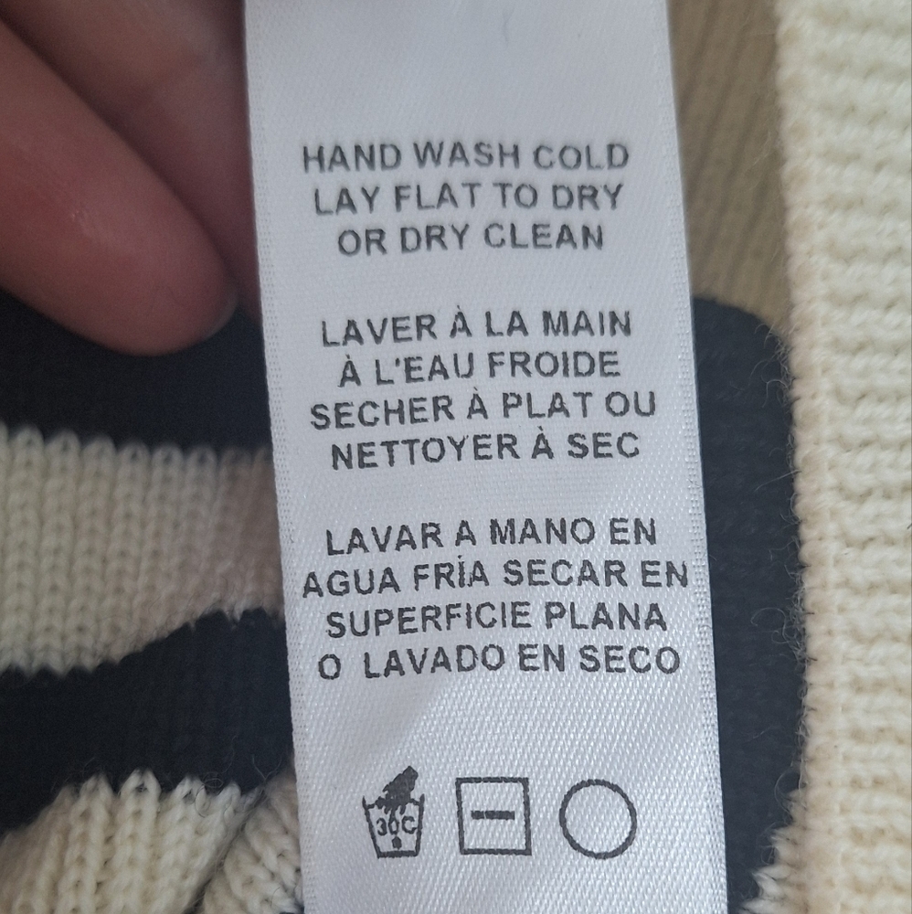 Frame 100% Merino Wool Sweater - Picture 6 of 8